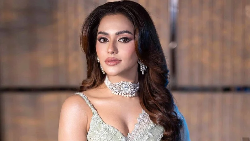 নতুন সিনেমায় বাঁধনের সঙ্গে জুটি, ‘ট্রাইব্যুনাল’ ছাড়লেন ফারিয়া
